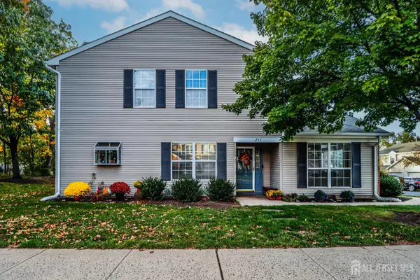 -257 Luton Way, Franklin Twsp, NJ 08873