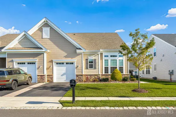 -118 Starlight Drive, Monroe, NJ 08831