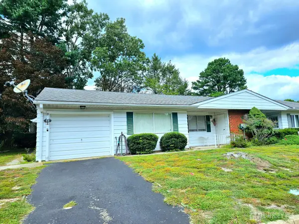 -6 Ohio Drive #B, Whiting, NJ 08759