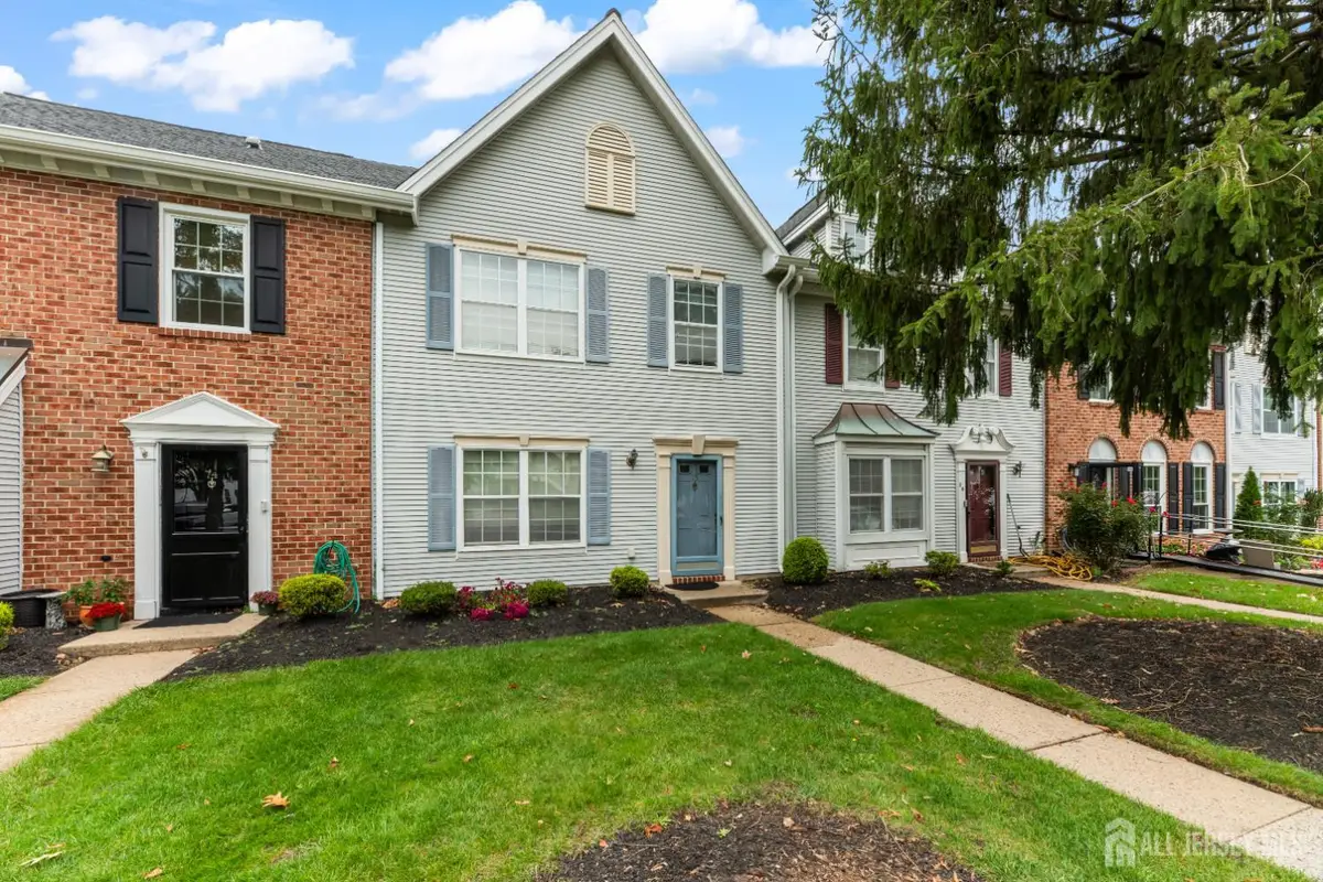-75 Albury Way, North Brunswick, NJ 08902 - #1