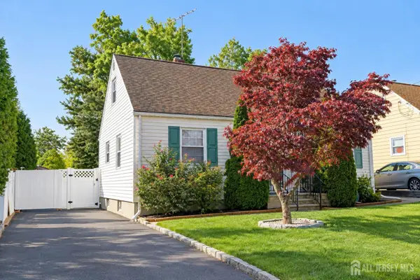 -21 Buchanan Avenue, Parlin, NJ 08859
