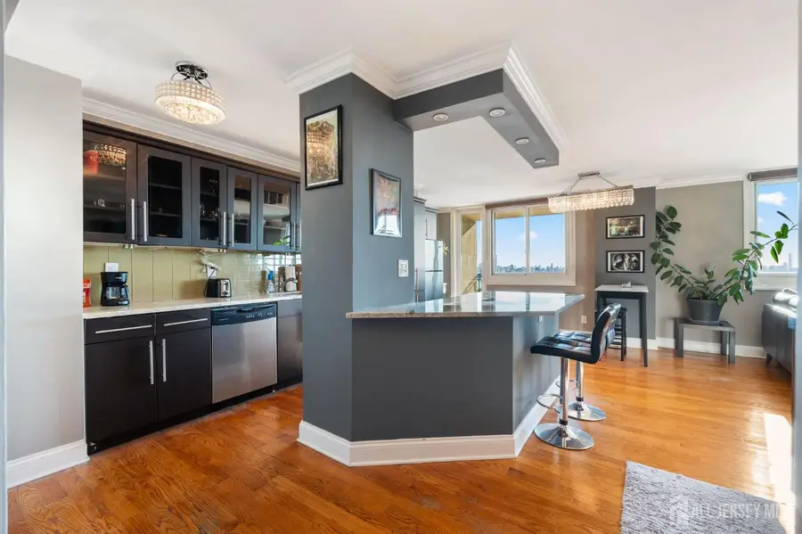 -100 Manhattan Avenue #2314, Union City, NJ 07087 - #3