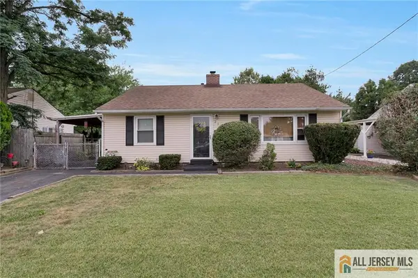 -21 Louis Avenue, Middlesex, NJ 08846