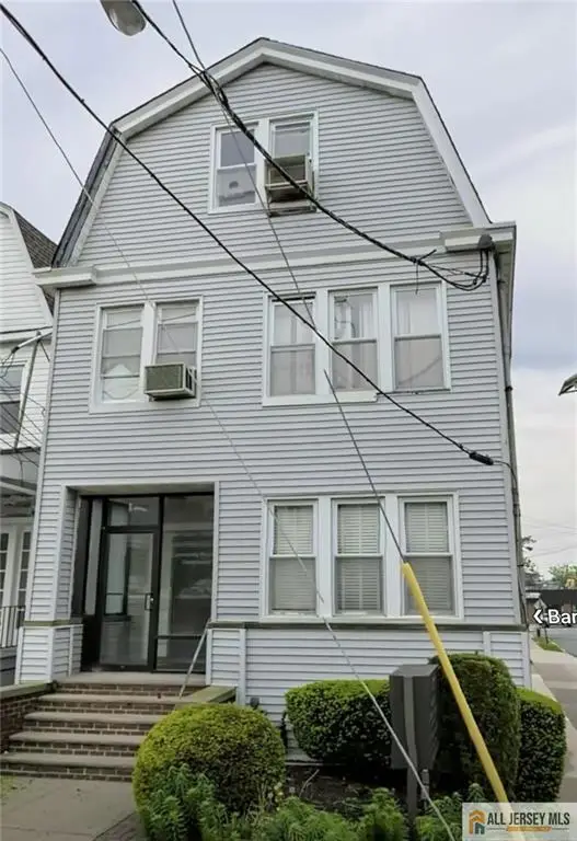 -471 Lawrie Street, Perth Amboy, NJ 08861