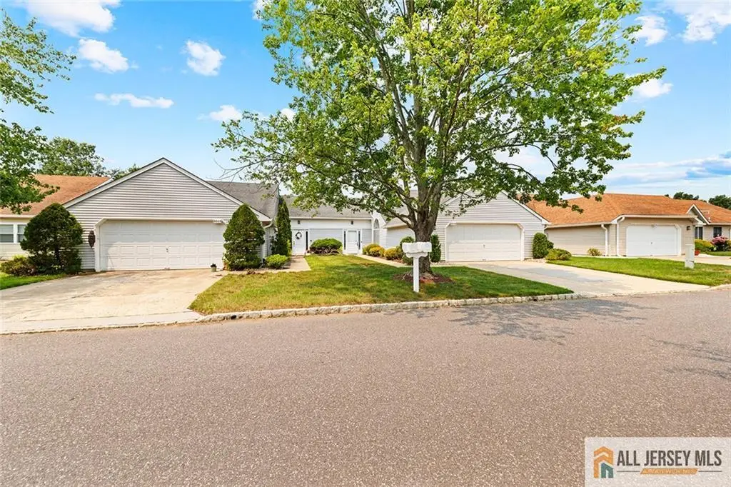 -664 Azalea Plaza #664B, Monroe, NJ 08831 - #1