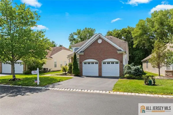 -95 Crescent Way, Monroe, NJ 08831