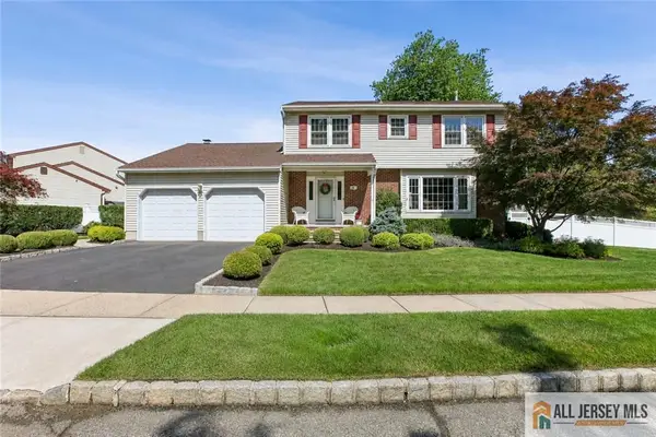 -4 Van Loan Avenue, Sayreville, NJ 08872