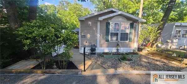 -2505 Woodbridge Avenue #44L, Edison, NJ 08817