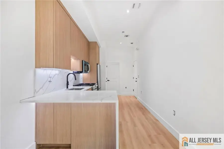 -291 New York Avenue #4, Jersey City, NJ 07307 - #3