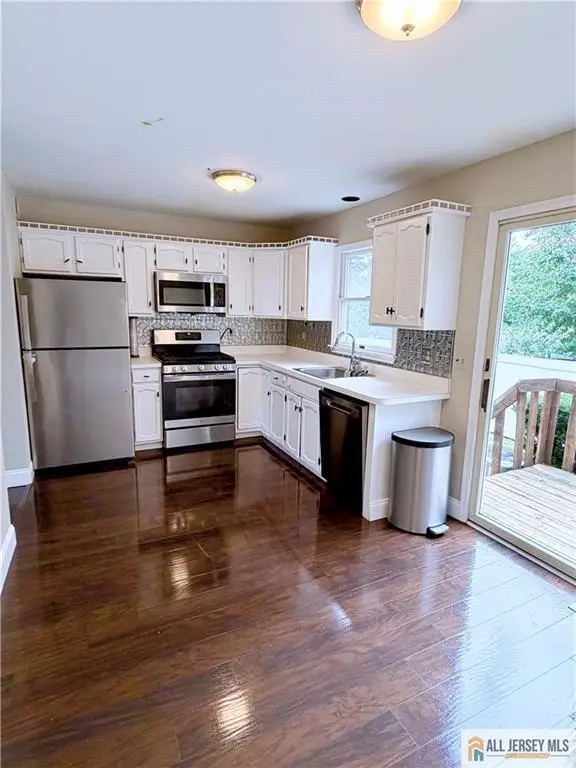 -86 Wilton Avenue Ne #403, Middlesex, NJ 08846 - #3