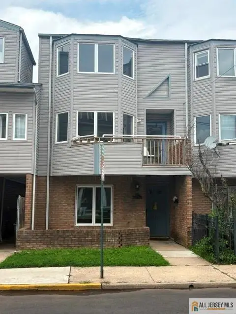 -55 Delafield Street, New Brunswick, NJ 08901