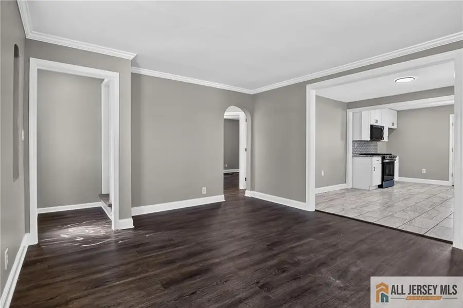 -16 Oakwood Place, North Brunswick, NJ 08902 - #3