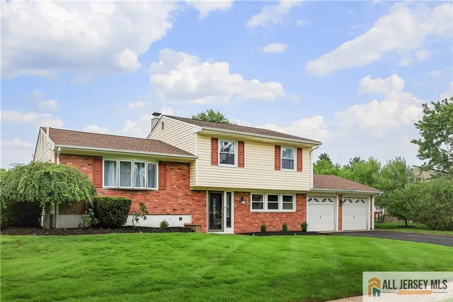 -525 Shirley Parkway, Piscataway, NJ 08854 - #2
