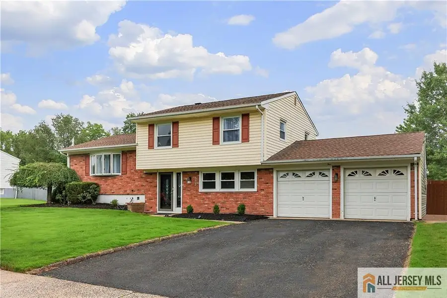 -525 Shirley Parkway, Piscataway, NJ 08854 - #3