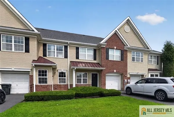 -64 Andrews Way, Piscataway, NJ 08854
