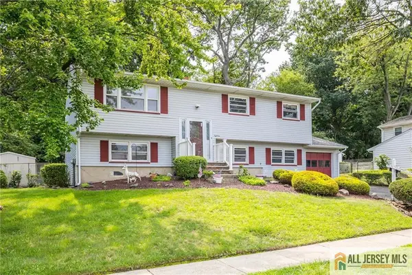 -18 Kierst Street, Sayreville, NJ 08859