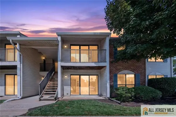 -60 Taylor Drive, Franklin, NJ 08823