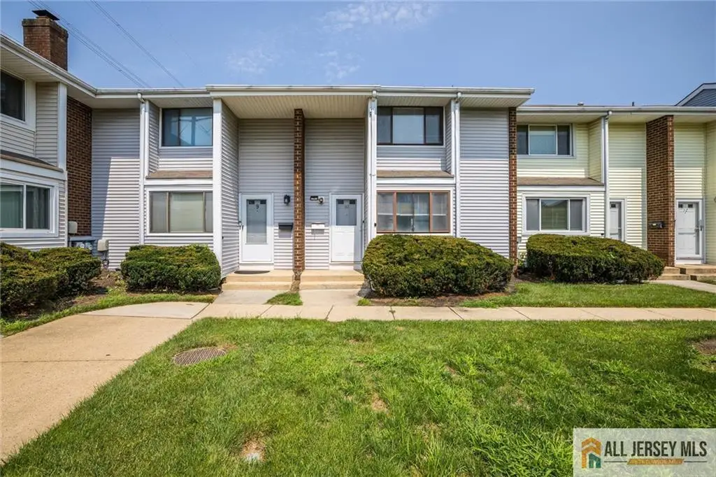 -10 Quincy Circle #L-10, South Brunswick, NJ 08810 - #1