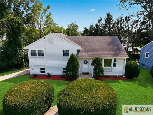 -13 Glencourt Avenue, Edison, NJ 08837