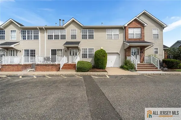-364 Bowler Court, Piscataway, NJ 08854