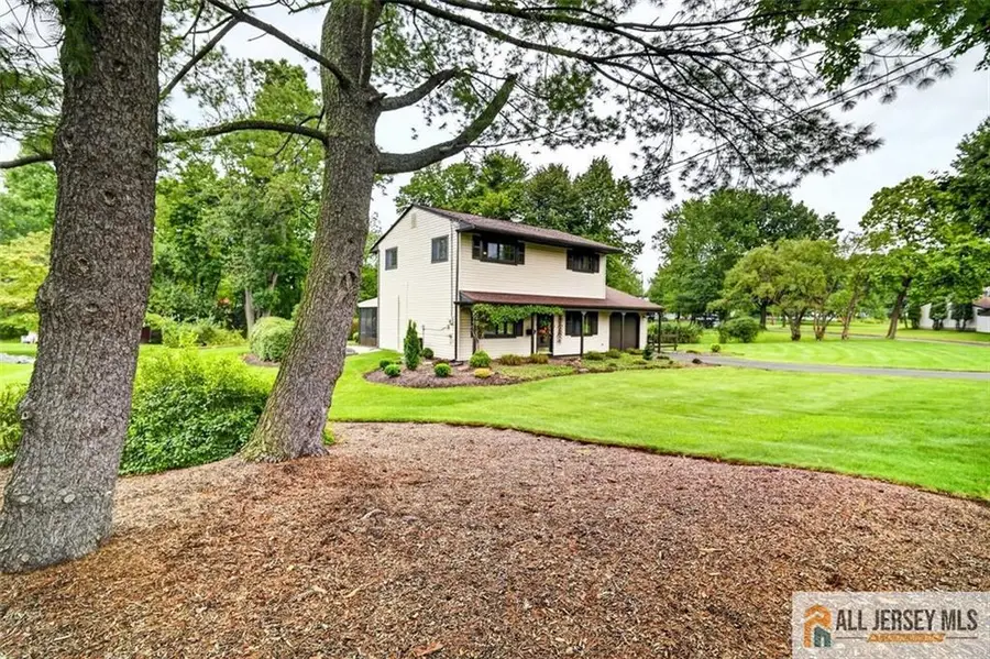 -40 Emerald Road, Kendall Park, NJ 08824 - #2