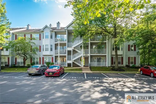 -14 Sheffield Court, North Brunswick, NJ 08902