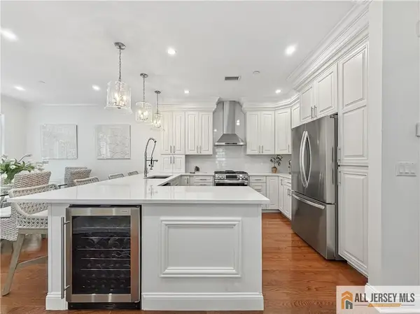 -6 Cottrell Court, Old Bridge, NJ 08857