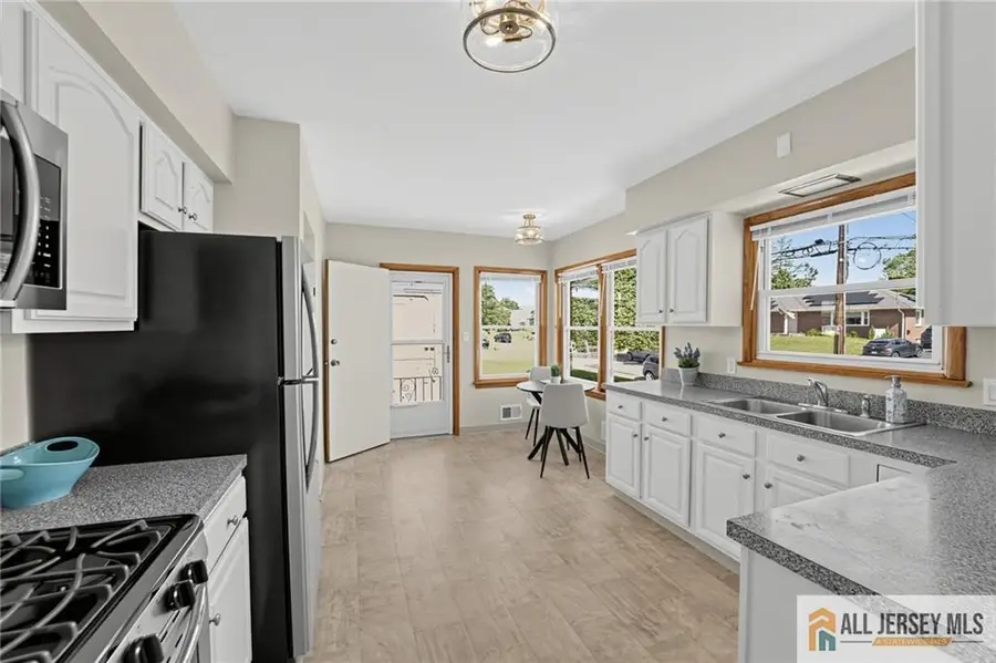-39 N Edward Street, Sayreville, NJ 08872 - #3