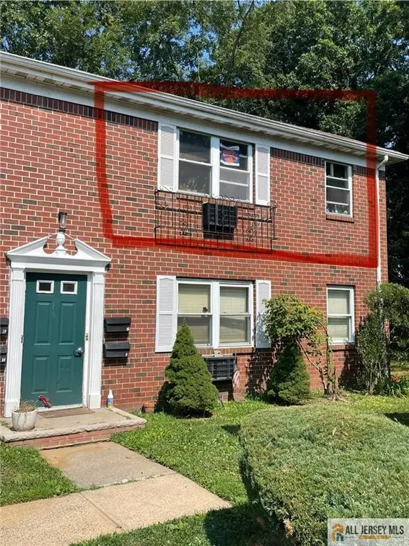-289 Main Street #9R, Spotswood, NJ 08884