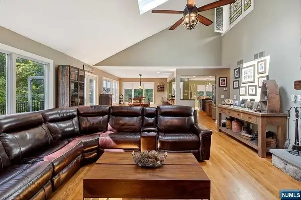 8 Craven Road, Mountain Lakes Boro, NJ 07046