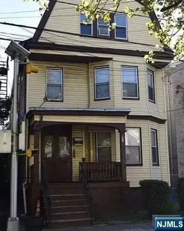 190 S 9th Street, Newark, NJ 07107