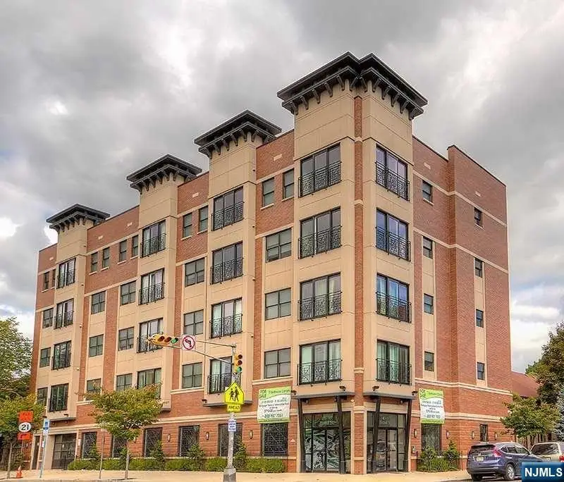 105-107 Broad Street 205, Newark, NJ 07104 - Image #1