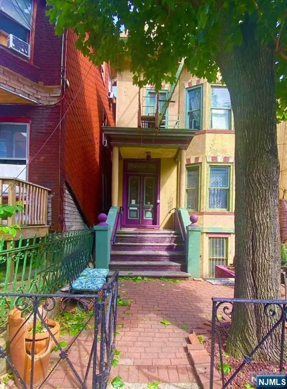 1400 Manhattan Avenue, Union City, NJ 07087 - Image #2