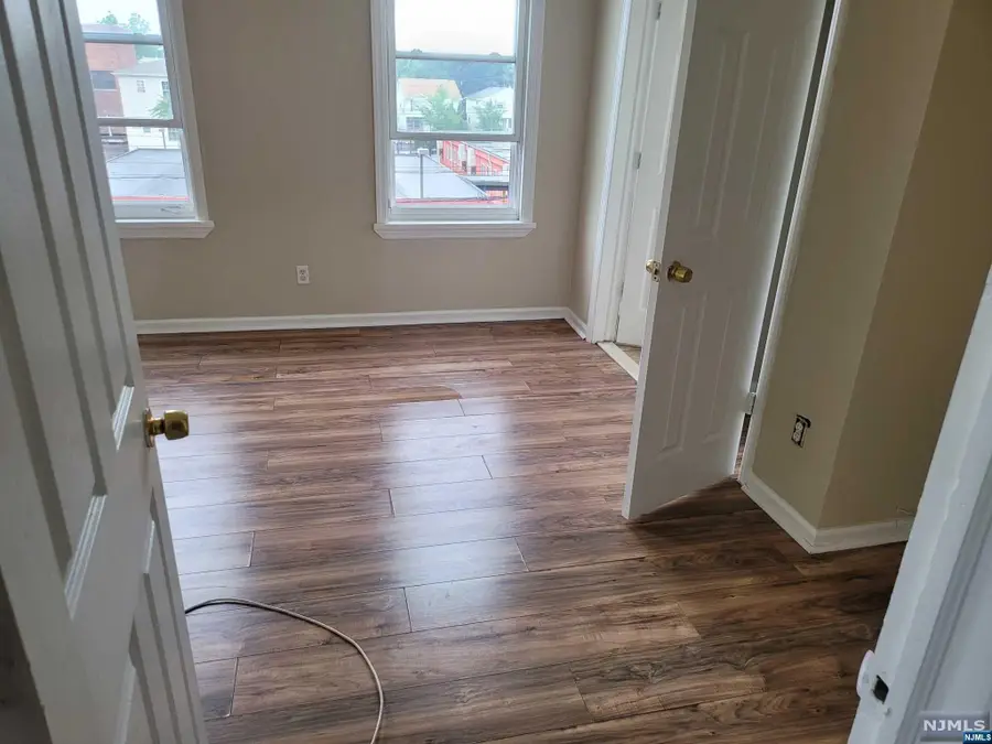 336 S 6th Street, Newark, NJ 07103 - Image #2