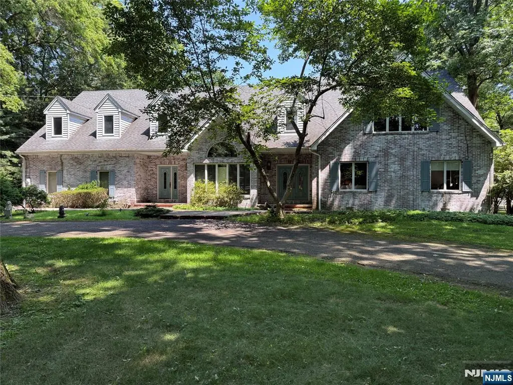 25 Ackerman Road, Saddle River, NJ 07458 - Image #1