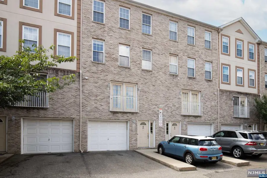 15 Zabriskie Street 1505, Hackensack, NJ 07601 - Image #2