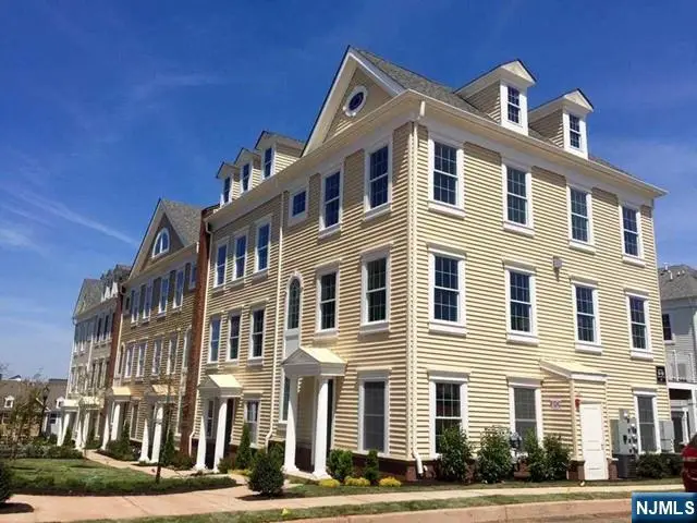 63 Parkside Lane, Teaneck, NJ 07666 - Image #3