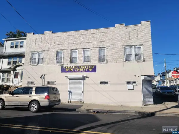 219-221 Stuyvesant Avenue, Newark, NJ 07106