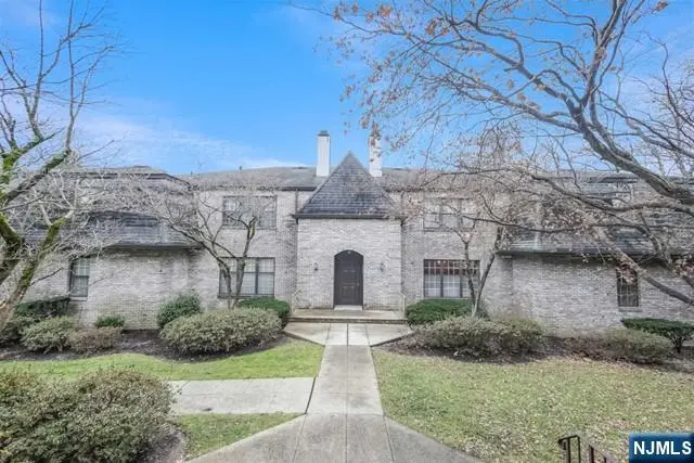 10 Fallsbridge Drive, Totowa, NJ 07512 - Image #3