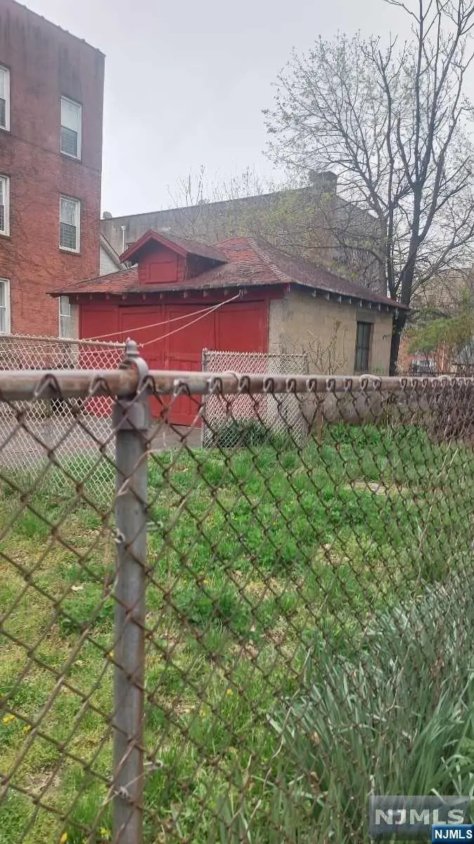 197-199 Sunset Avenue, Newark, NJ 07106 - Image #2