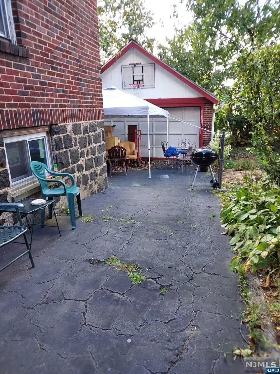 515 Saint Pauls Avenue, Cliffside Park, NJ 07010 - Image #3