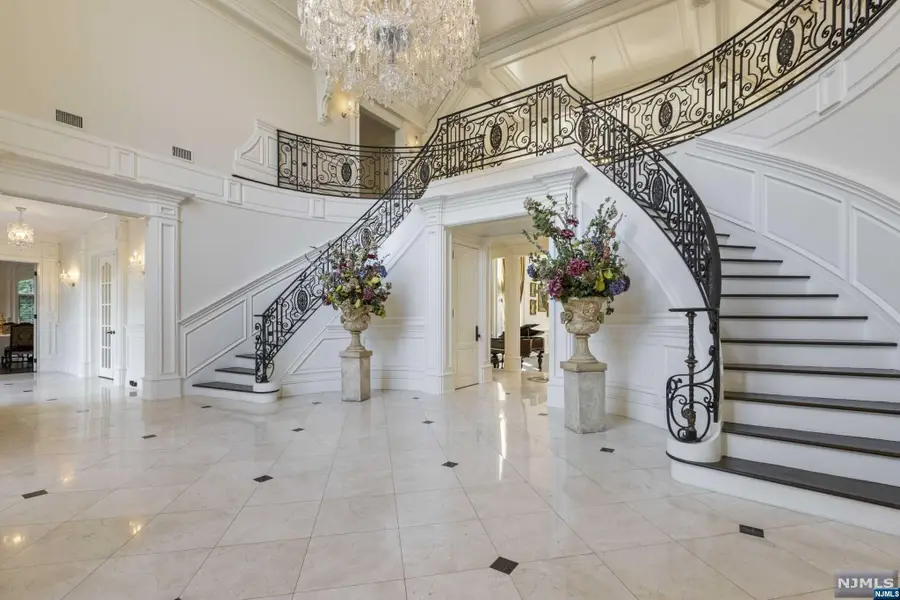 51 Chestnut Ridge Road, Saddle River, NJ 07458 - Image #3