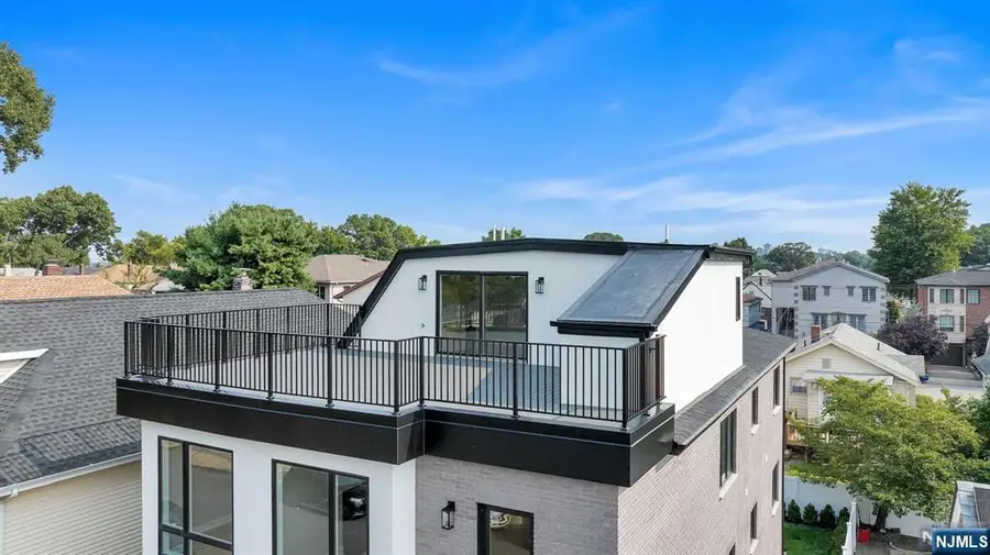 475 Oakdene Avenue 2, Cliffside Park, NJ 07010 - Image #3