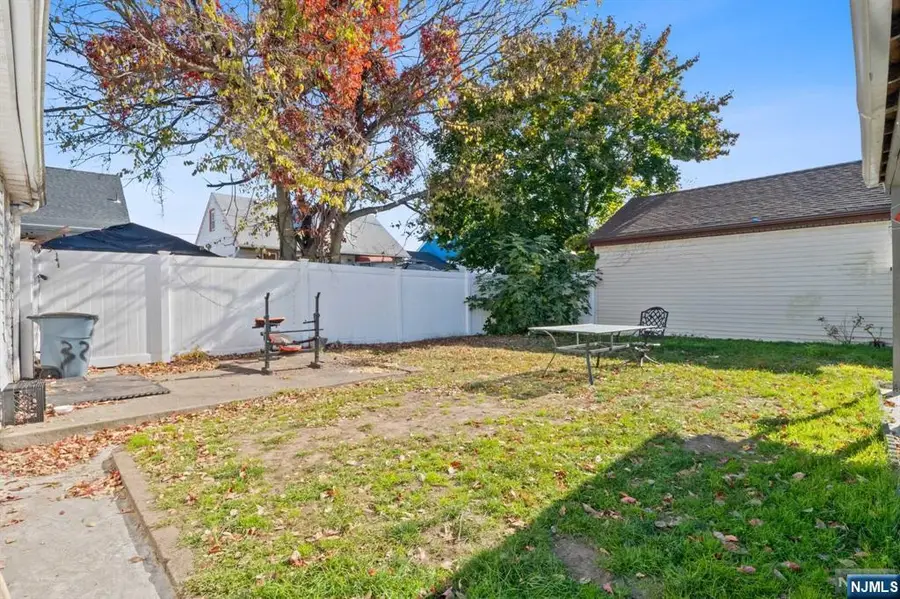 32-34 Arlington Avenue, Paterson, NJ 07502 - Image #3