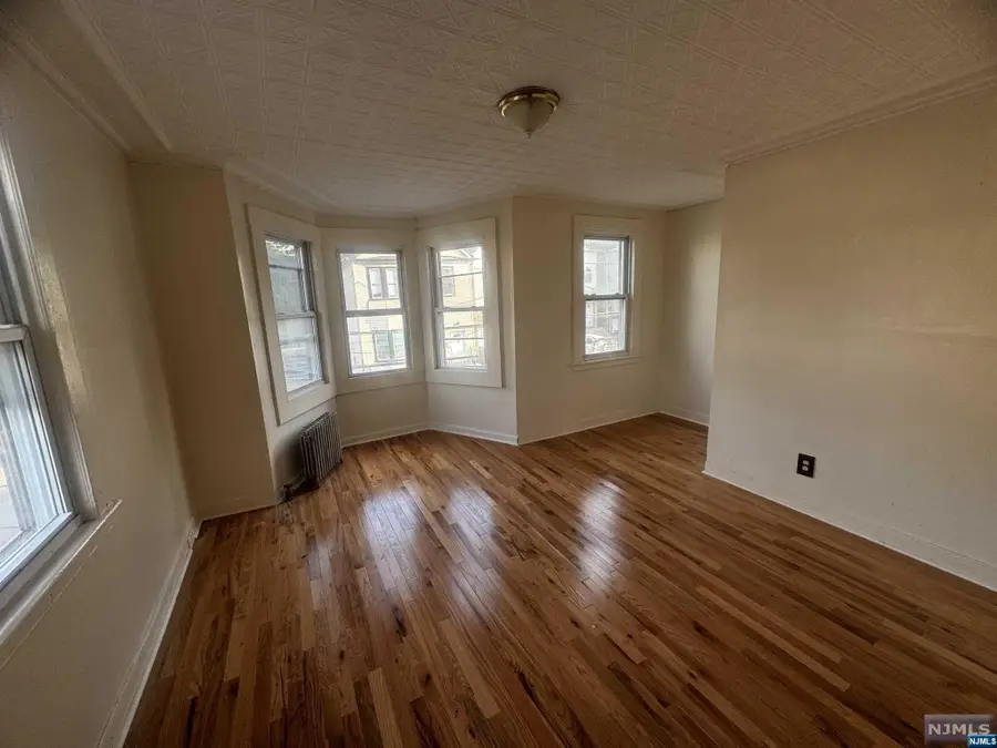 11 Sunset Avenue, Newark, NJ 07106 - Image #2