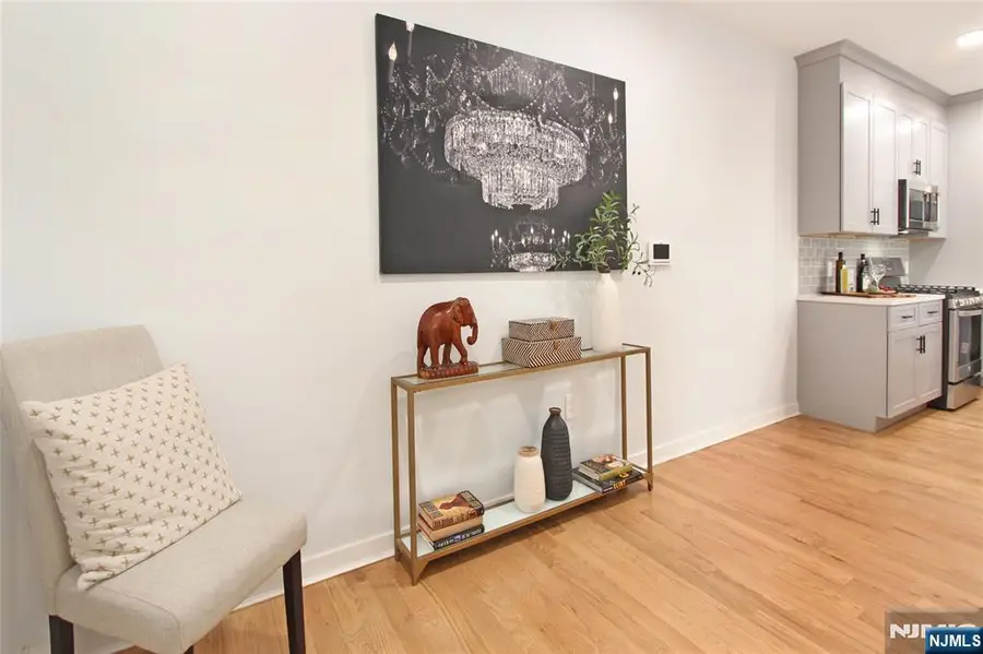 660 Bloomfield Avenue 402, Bloomfield, NJ 07003 - #2