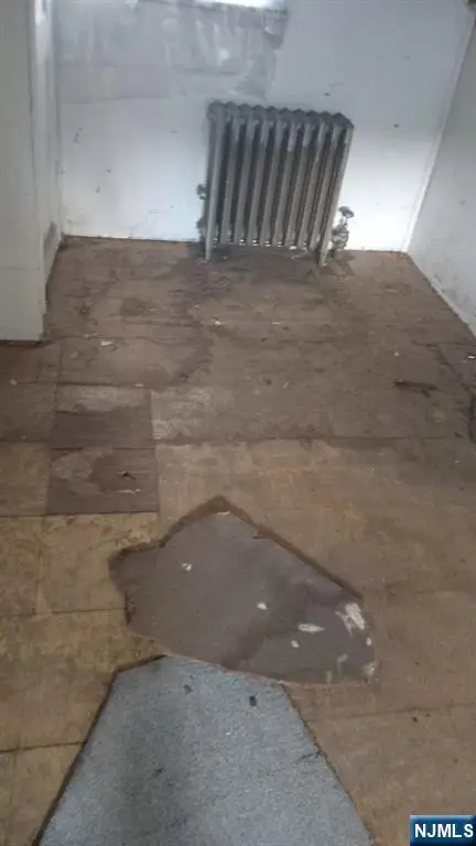 69 Hobson Street, Newark, NJ 07112 - Image #2