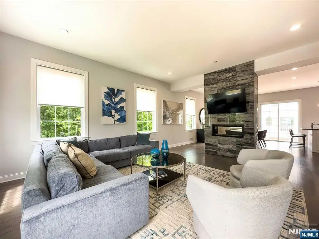 14 Parkside Lane, Teaneck, NJ 07666 - Image #1