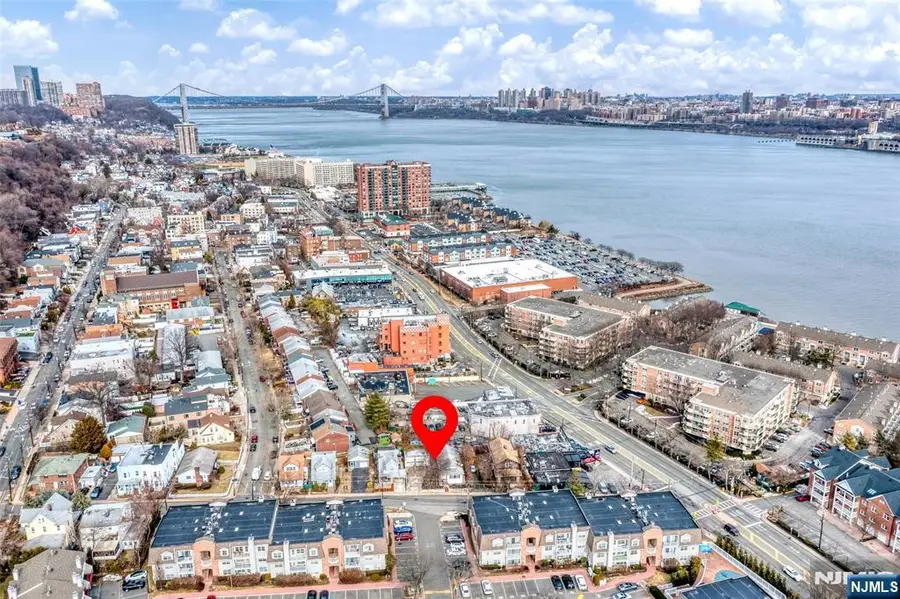 17 Garden Place, Edgewater, NJ 07020 - Image #3