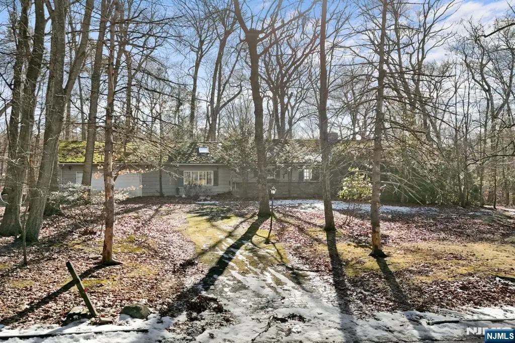 20 Hidden Glen Road, Upper Saddle River, NJ 07458 - Image #1